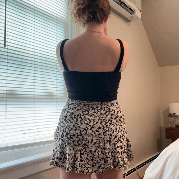 Abercrombie and fitch skirt like new! - Picture 2 of 5
